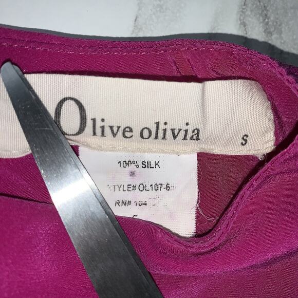 Olive Olivia 100% Silk Fuchsia Crew Neck Batwing Sleeve Blouse Open Back Size S - Picture 5 of 8